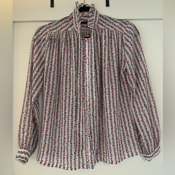 Tops - Cute Floral Top, Size Small, Good Condition